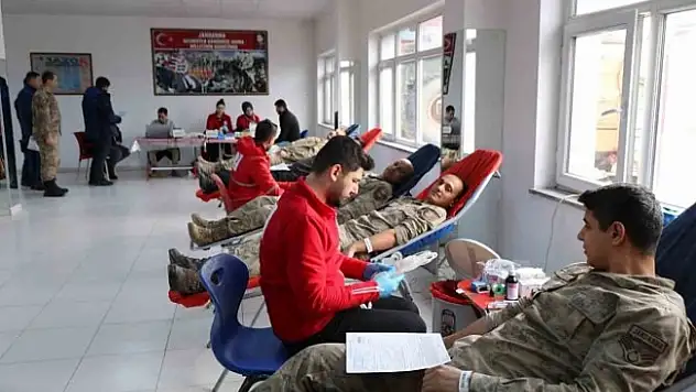 Ağrı'da Jandarmadan Kızılay'a kan desteği