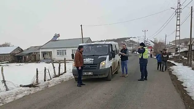 Ağrı'da servis araçları denetlendi