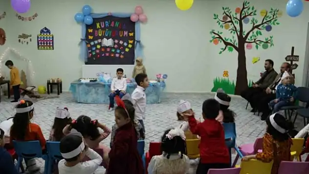 Ağrı Ulu Camii minikleri Kur'an-ı Kerim'e geçti
