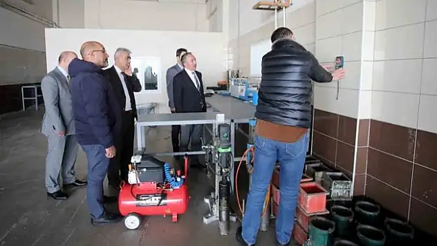 AİÇÜ'de yapı malzemeleri araştırma laboratuvarı açıldı