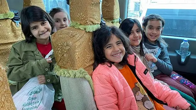 Depremzede çocukların yaraları Ağrı'da sarılıyor