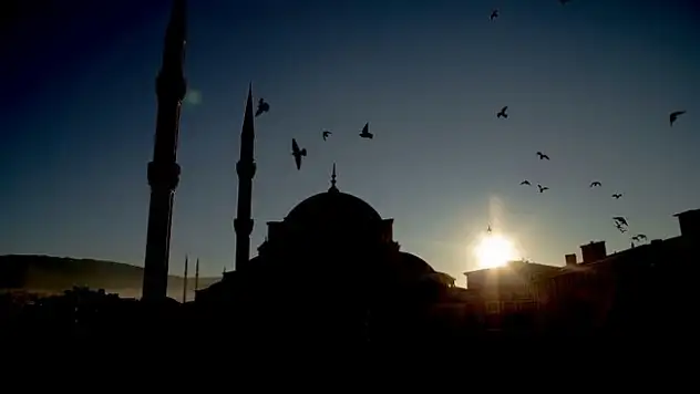 Recep Tayyip Erdoğan Camii göz kamaştırıyor