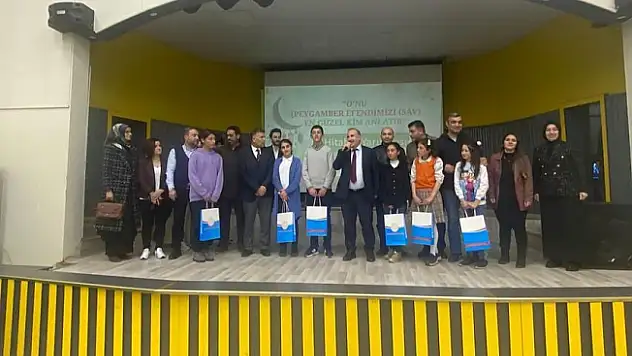 Ağrı'da O'nu en güzel kim anlatır?