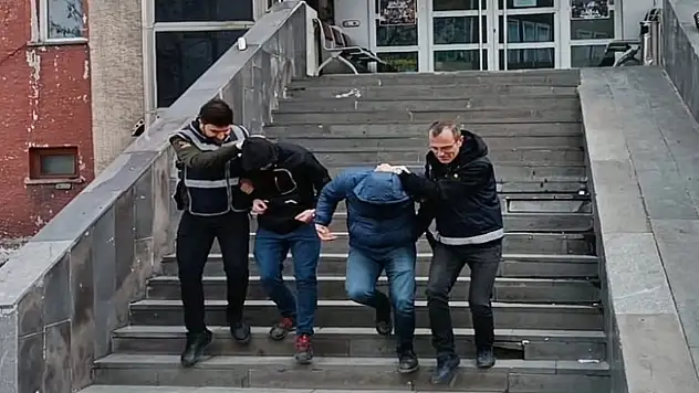 Ağrı'da telefon hırsızları tutuklandı
