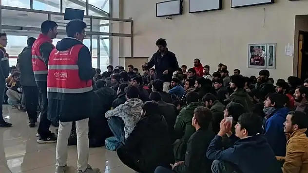 Ağrı'da 80 düzensiz göçmen yakalandı
