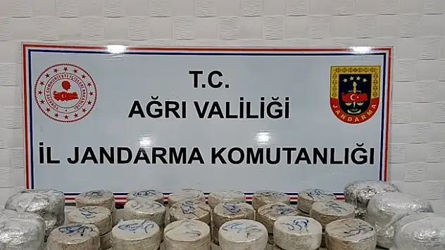 Ağrı'da Türkiye topraklarına atılmış uyuşturucu ele geçirildi