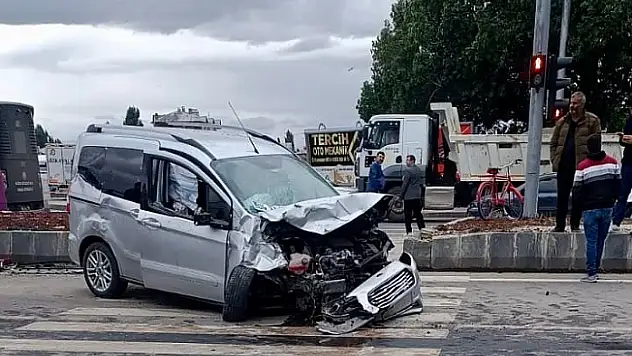 Ağrı'da trafik kazası: 6 yaralı