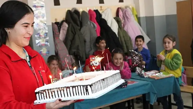 Ağrı'da okuma yazma öğrenen miniklerden Kızılay'a anlamlı mektup