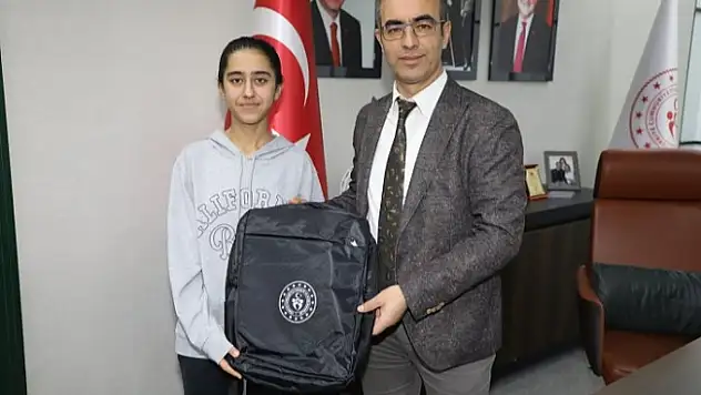 Ağrılı badmintoncu milli takıma seçildi