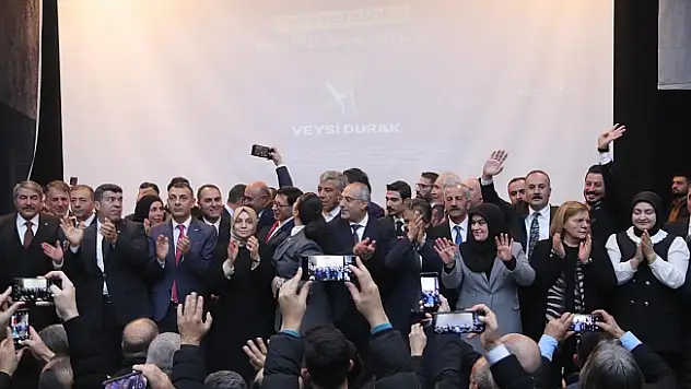 AK Parti Ağrı'da adaylarını tanıttı