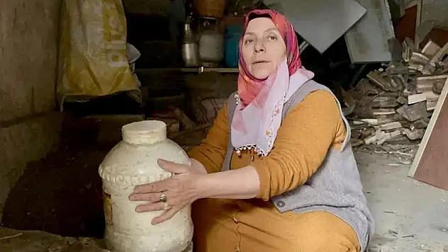 Aylarca toprak altında bekletilen peynirler sofraları süsledi
