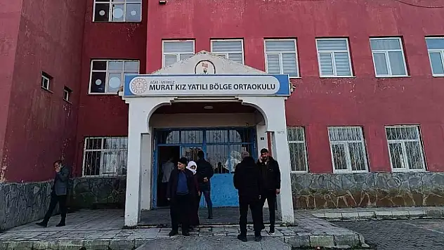 Ağrı'da oy kullanma işlemi saat: 16:00'ya kadar devam edecek