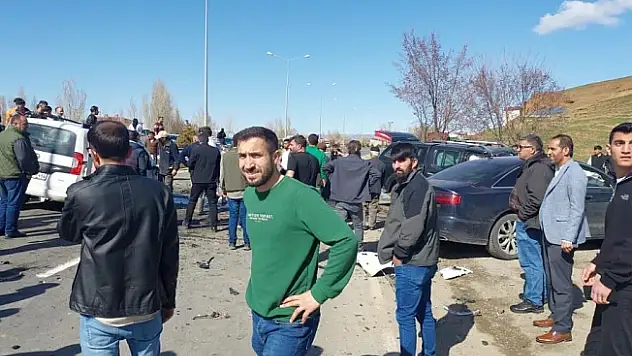 Ağrı'da zincirleme trafik kazası: 5 yaralı
