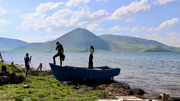 Ağrı'nın Balık Gölü yerli ve yabancı turistleri ağırlıyor