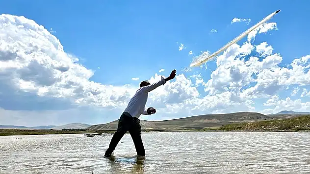 Murat Nehri'nin bereketli suyu vatandaşın geçim kaynağı oldu