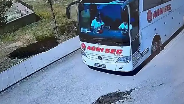 Ankara'da kaza yapan otobüsün Ağrı'dan çıktığı anlar güvenlik kameralarına yansıdı