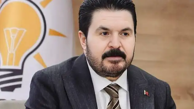 Savcı Sayan'dan CHP'nin logosundaki değişiklilikle ilgili açıklama: 'Bir okun rengini de LGBT renkleri yapsınlar'