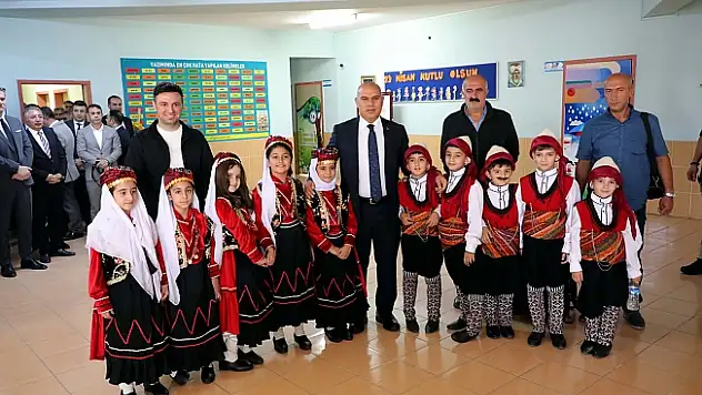 Ağrı'da İlköğretim Haftası kutlandı