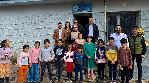 Ağrı'da Öğretmenler Günü'ne özel 24 okul, 24 köy ziyareti