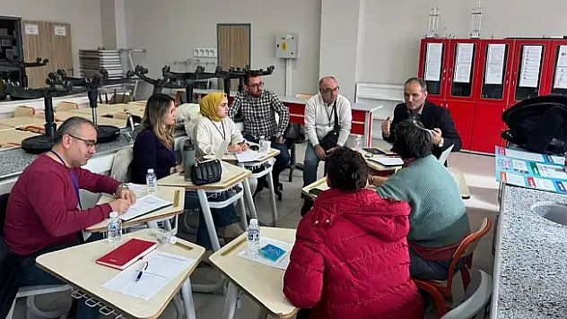 Ağrı'da TÜBİTAK Destekli Araştırma Projeleri eğitimi tamamlandı