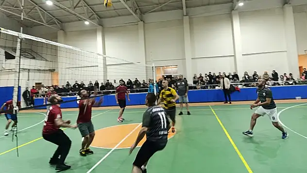 Semerkant Mesleki ve Teknik Anadolu Lisesi, Öğretmenler Günü voleybol turnuvası şampiyonu oldu