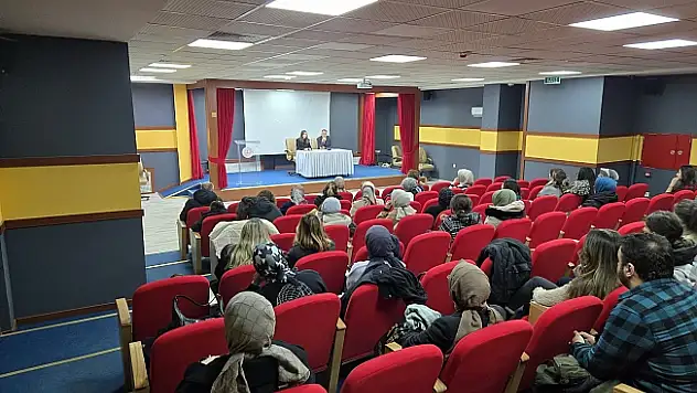 Ağrı'da 'Oyunlarla Dil Öğreniyorum' projesi değerlendirme toplantısı düzenlendi