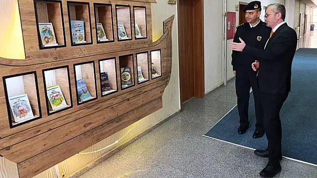 Jandarma Genel Komutanlığında Görevli Müfettiş Albay Lokman Arı, Ağrı İl Milli Eğitim Müdürü Hasan Kökrek'i Ziyaret Etti