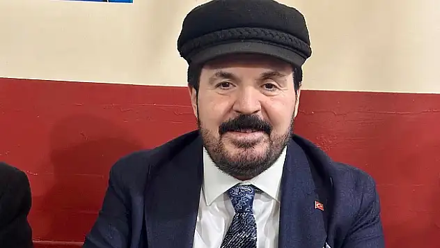 Savcı Sayan: 'Dalkavuklara Aldanılırsa Çöküş Kaçınılmaz Olur'
