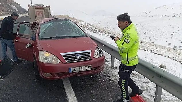 Tutak'ta Trafik Kazası: 2 Yaralı