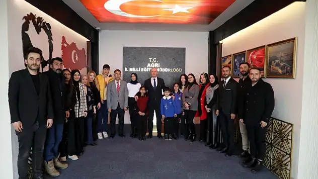 Ağrı Milli Eğitim Müdürü Kökrek, 'Dilimizin Zenginlikleri' projesi ödüllerini verdi