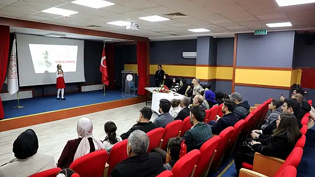 Ağrı'da 'İstiklal Marşı'nı Güzel Okuma' yarışması final heyecanı