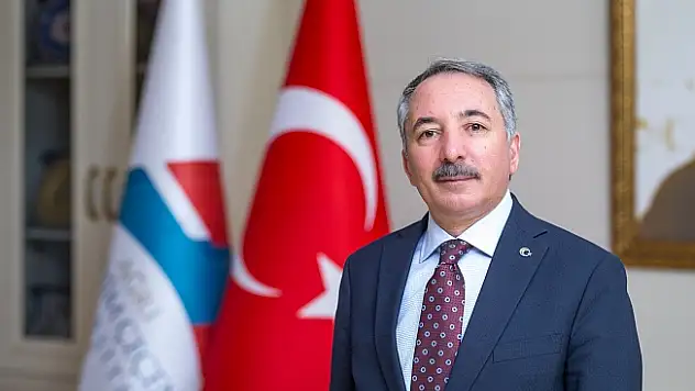 AİÇÜ, 8 Yılda 5 Bin Üniversiteyi Geride Bıraktı