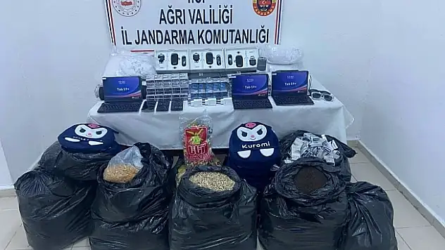 Ağrı'da Jandarmadan Kaçakçılık Operasyonu: 4 Gözaltı
