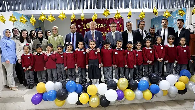 Ağrı'da minik öğrencilerin kitap sevgisi bilgi yarışmasına taşındı