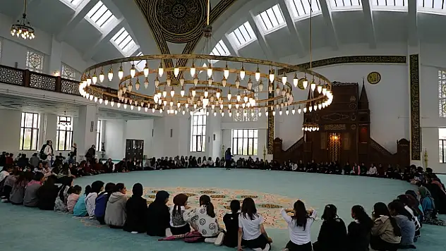 Ağrı Gençlik Faaliyetleri Ulu Camii'nde Tamamlandı