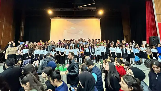Ağrı'da 'Oyunlarla Dil Öğreniyorum' projesi kapsamında renkli etkinlikler düzenlendi