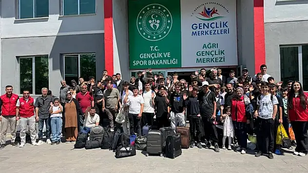 Ağrı Gençlik Merkezi'nden Tarih ve Doğa Dolu Çanakkale Yolculuğu