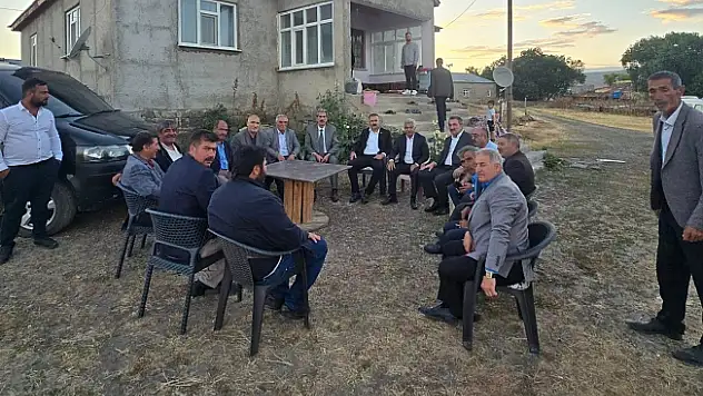 Tutak'ta Başkan Fevzi Sayan Devreye Girdi: Yalçın ve Dinç Aileleri Arasındaki Husumet Sona Erdi