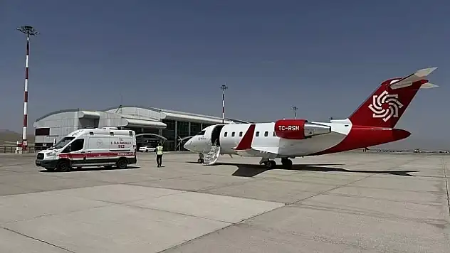 Ağrı'da Doğan Kalp Hastası Bebek Uçak Ambulansla Ankara'ya Sevk Edildi