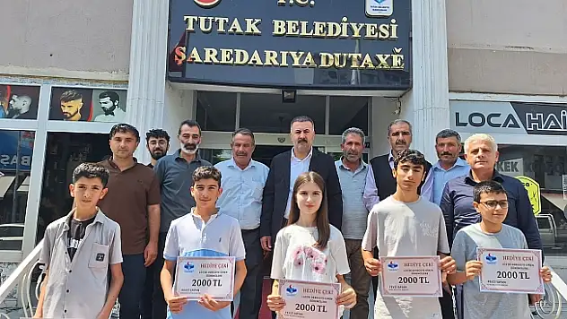 Tutak Belediyesi'nden LGS'de Dereceye Giren Öğrencilere Anlamlı Destek