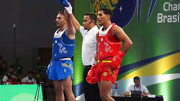 Ağrı İbrahim Çeçen Üniversitesi Öğrencisi Murat Erdem Dünya Wushu Şampiyonasında 3'üncü Oldu