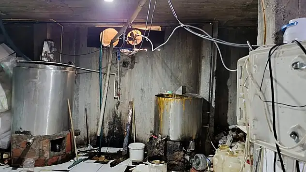Doğubayazıt'ta Ruhsatsız Pekmez Üretimine Geçit Verilmedi