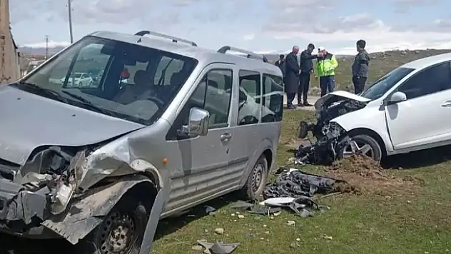 Ağrı'da yağış nedeniyle kaza meydana geldi