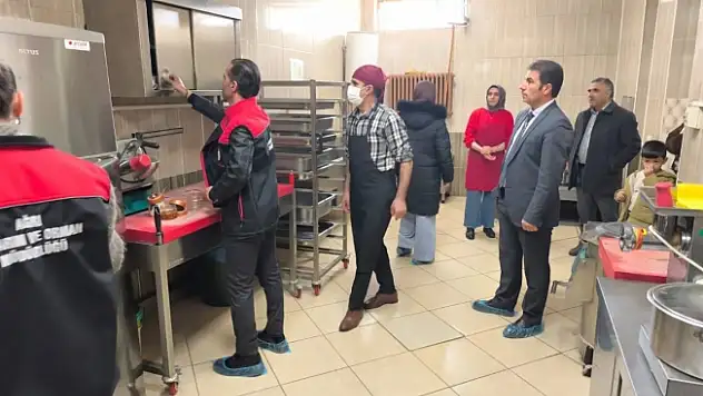 Ağrı'da gıda ve pansiyon işletmelerine 1.050 denetim gerçekleştirildi.