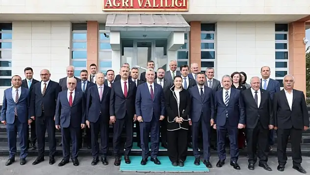Ticaret Bakanı Ömer Bolat Ağrı'da: Gürbulak Gümrük Kapısı ve Ekonomi Masada