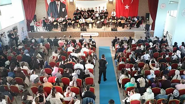 Eleşkirt'te Sanat ve Gençlik Buluşması: Yeni Konferans Salonu Hizmete Açıldı