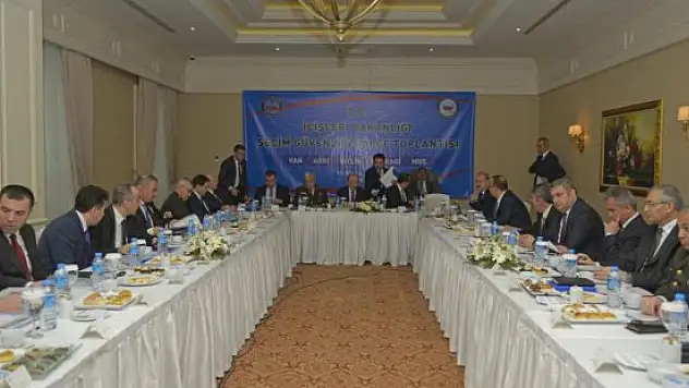 İçişleri Bakanı Öztürk Van'da