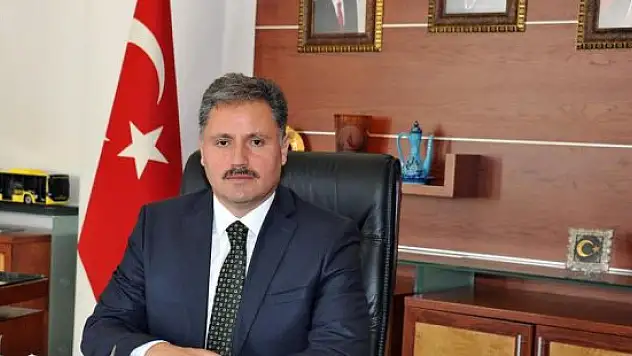 'Üç aylara' doğru