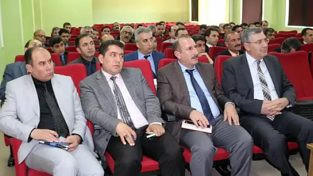 AĞRI'DA LİSE MÜDÜRLERİ TOPLANTISI