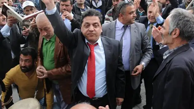 CHP Iğdır Milletvekili adayları Adil Aşırım ve Seyfettin Artantaş, vatandaşlarla bir araya geldi.